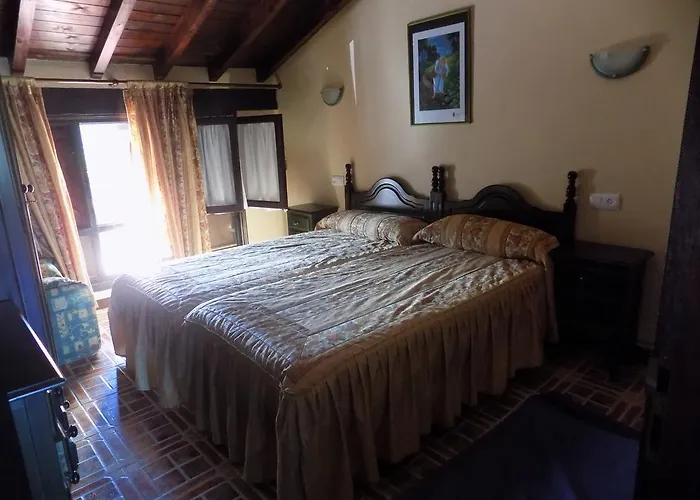 La Cena Πανσιόν Novales